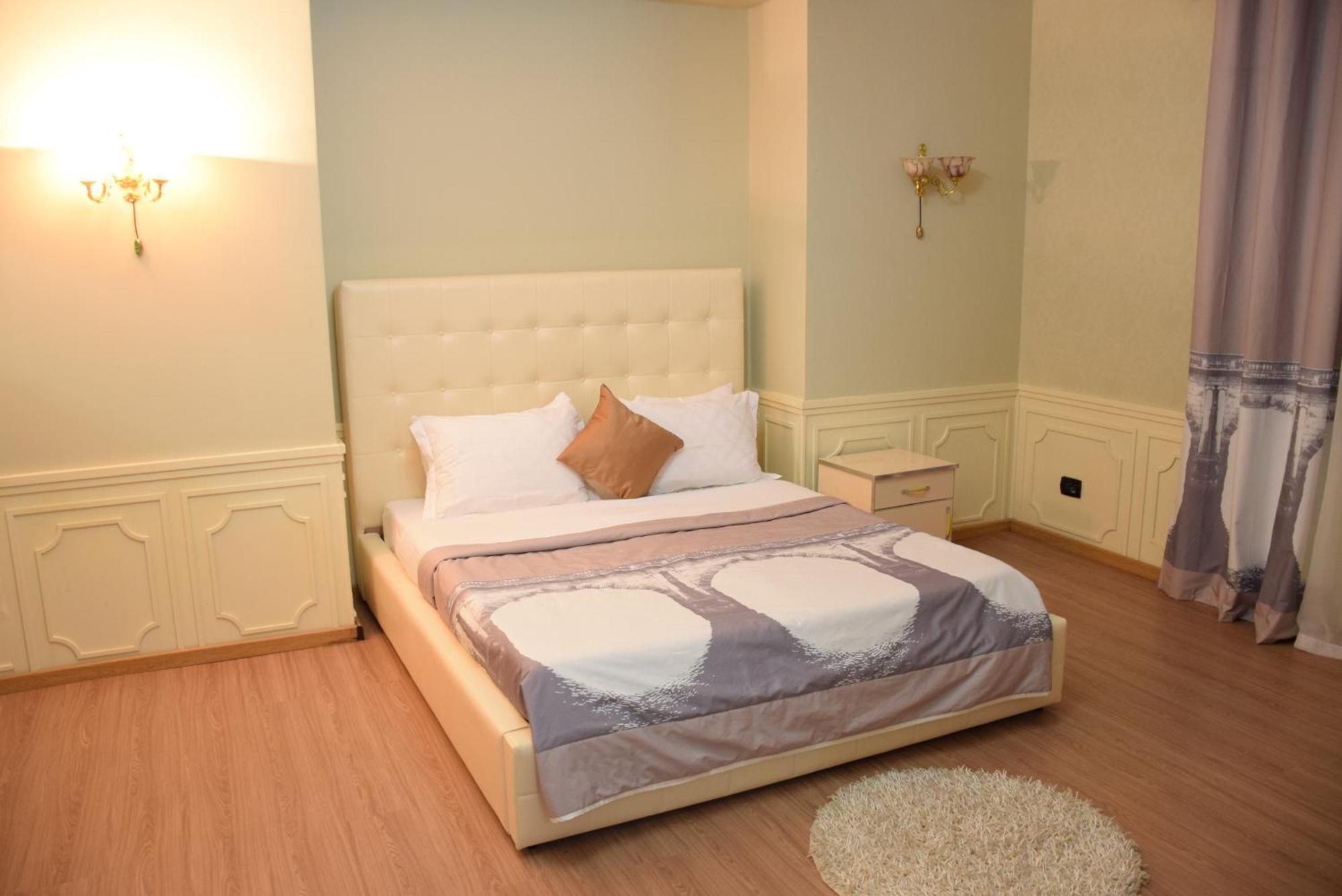 Hotel Eagle Тирана Екстериор снимка