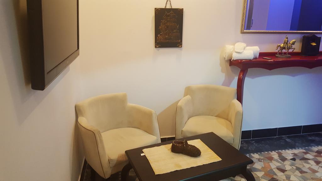 Hotel Eagle Тирана Екстериор снимка