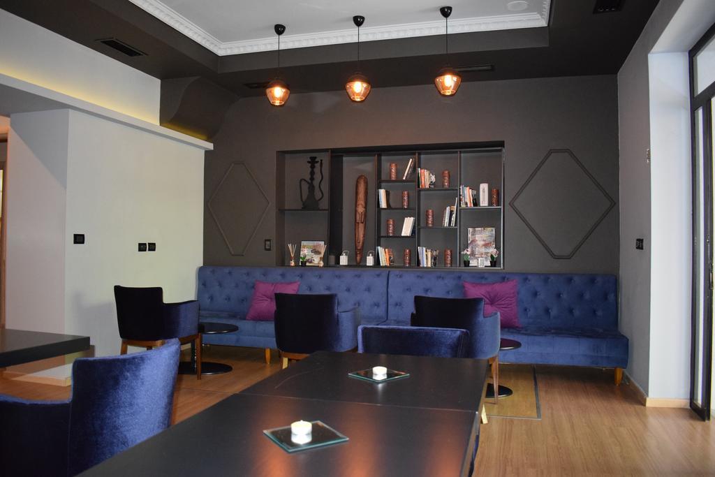 Hotel Eagle Тирана Екстериор снимка