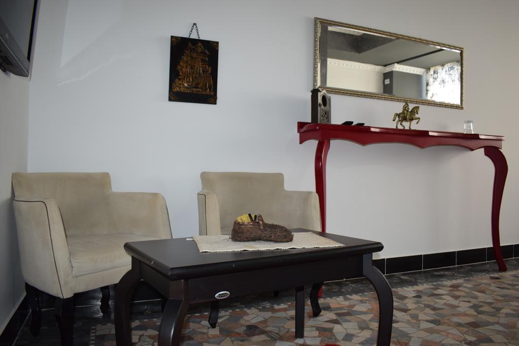 Hotel Eagle Тирана Екстериор снимка