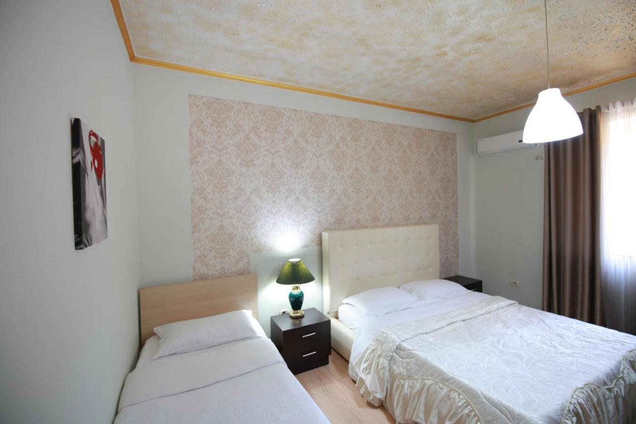 Hotel Eagle Тирана Екстериор снимка